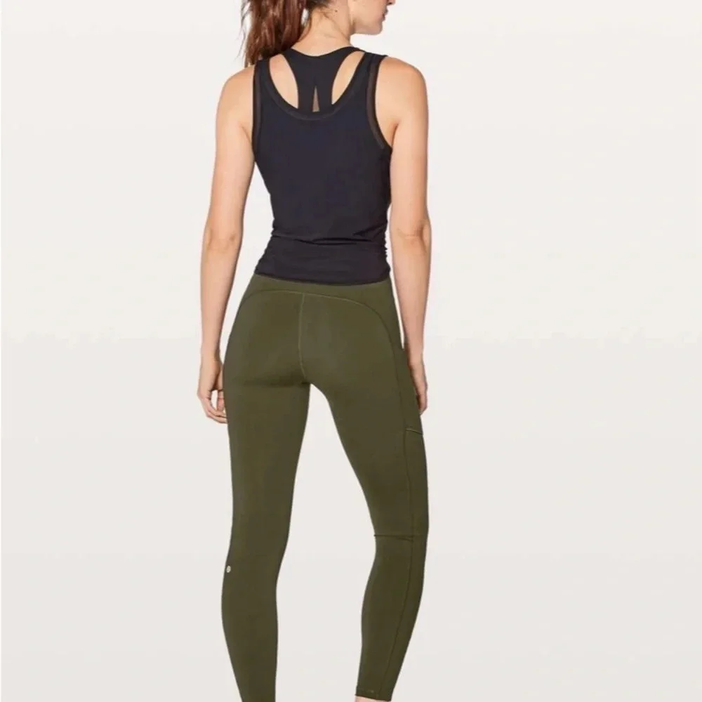 Lululemon sz 2 Speed Up Tight DWR 28